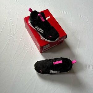 Puma Rift slip on shoes infant in black and pink new in box‎